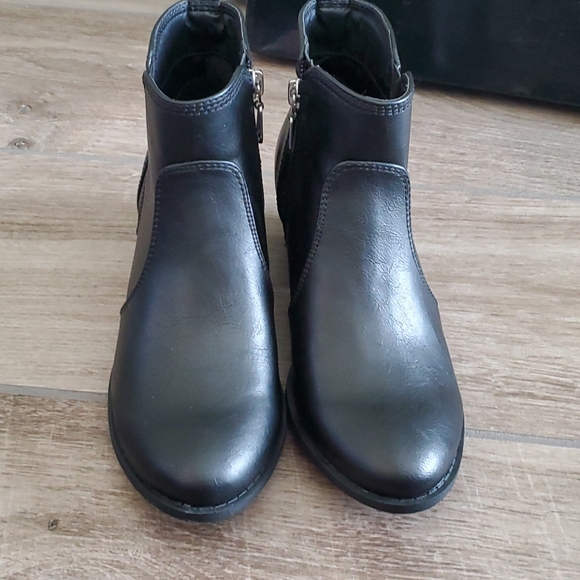 🆕️ G by Guess Towny Bootie - Picture 13 of 15